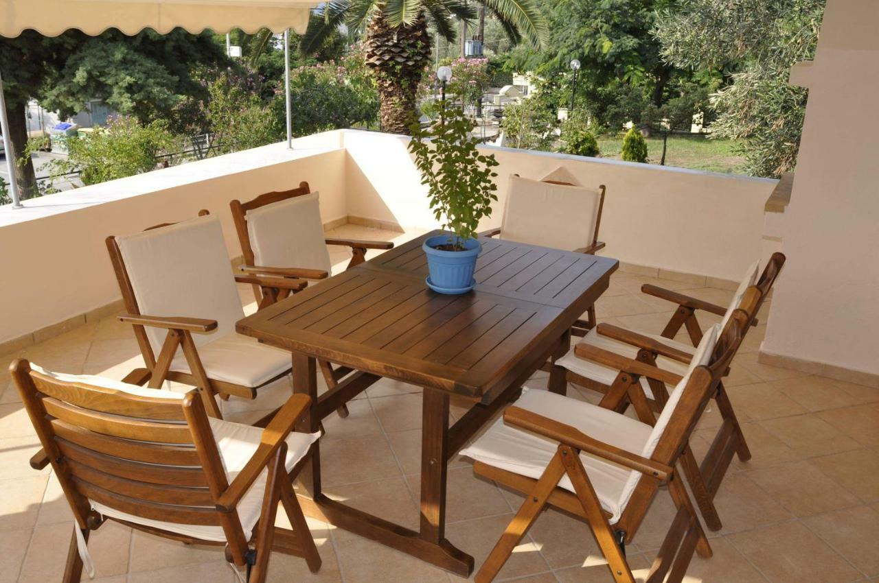 Feel Free Villa Palaiontsiflikion Ngoại thất bức ảnh